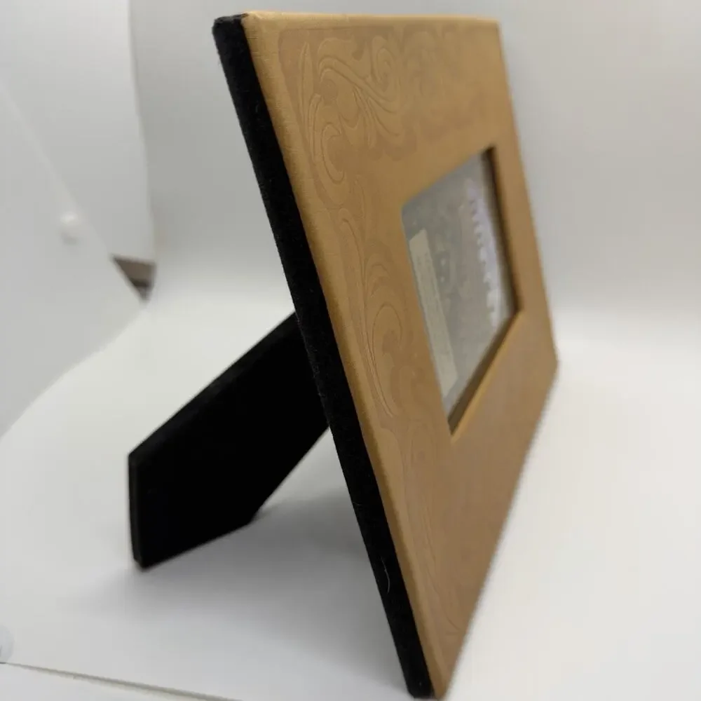 Tooled Leather Photo Frame Holds 4x6 Picture Landscape Portrait 10x8in